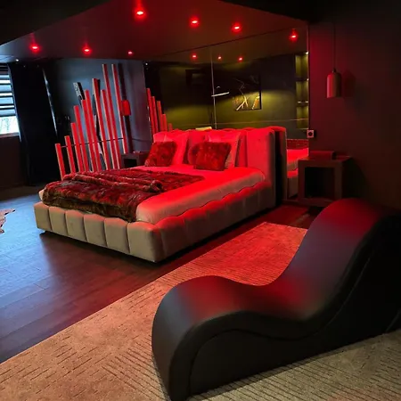La 69 Love hotel